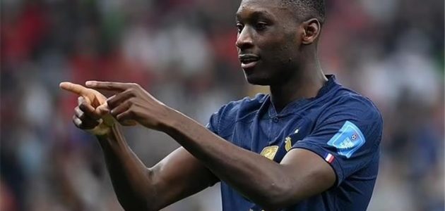 مانشستر يونايتد يرصد مبلغًا فلكيًا للتفوق على باريس سان جيرمان وضم كولو مواني