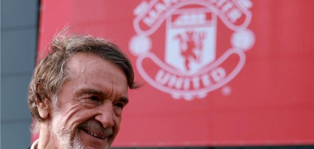 ملياردير بريطاني: لن أدفع مبلغًا غبيًا لشراء مانشستر يونايتد